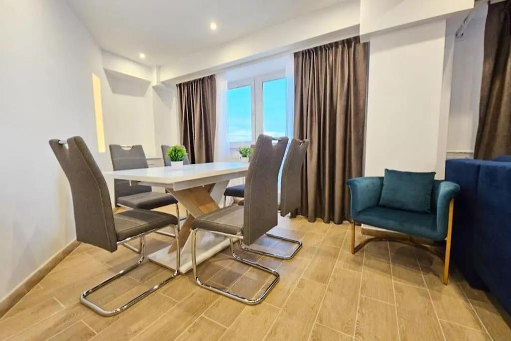 Ultra Central Luxury 3Br 2Bath Apt & Amazing Views Bukareszt 0*,  Rumunia